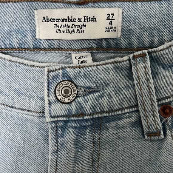 Abercrombie Jeans - Picture 2 of 4
